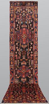 A runner, North east persian, ca 501 x 101 cm.