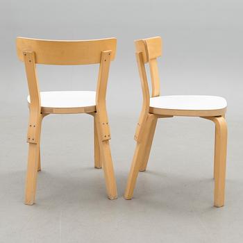 ALVAR AALTO, PÖYTÄ, 1960/70-luku ja TUOLIA, 4 kpl malli 69, Artek, 2000-luku.