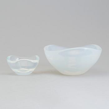 Two glass bowls 'Selena' by Sven Palmquist, Orrefors.