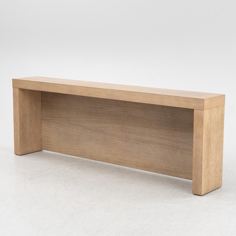 Helene Hennie, sidobord, "Chevely", Slettvoll.