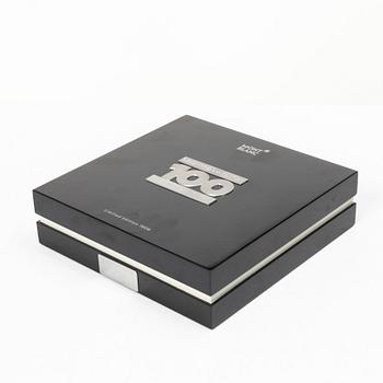 A Montblanc rollerball pen, limited edition 'Soulmakers for 100 years', 'Starwalker'.