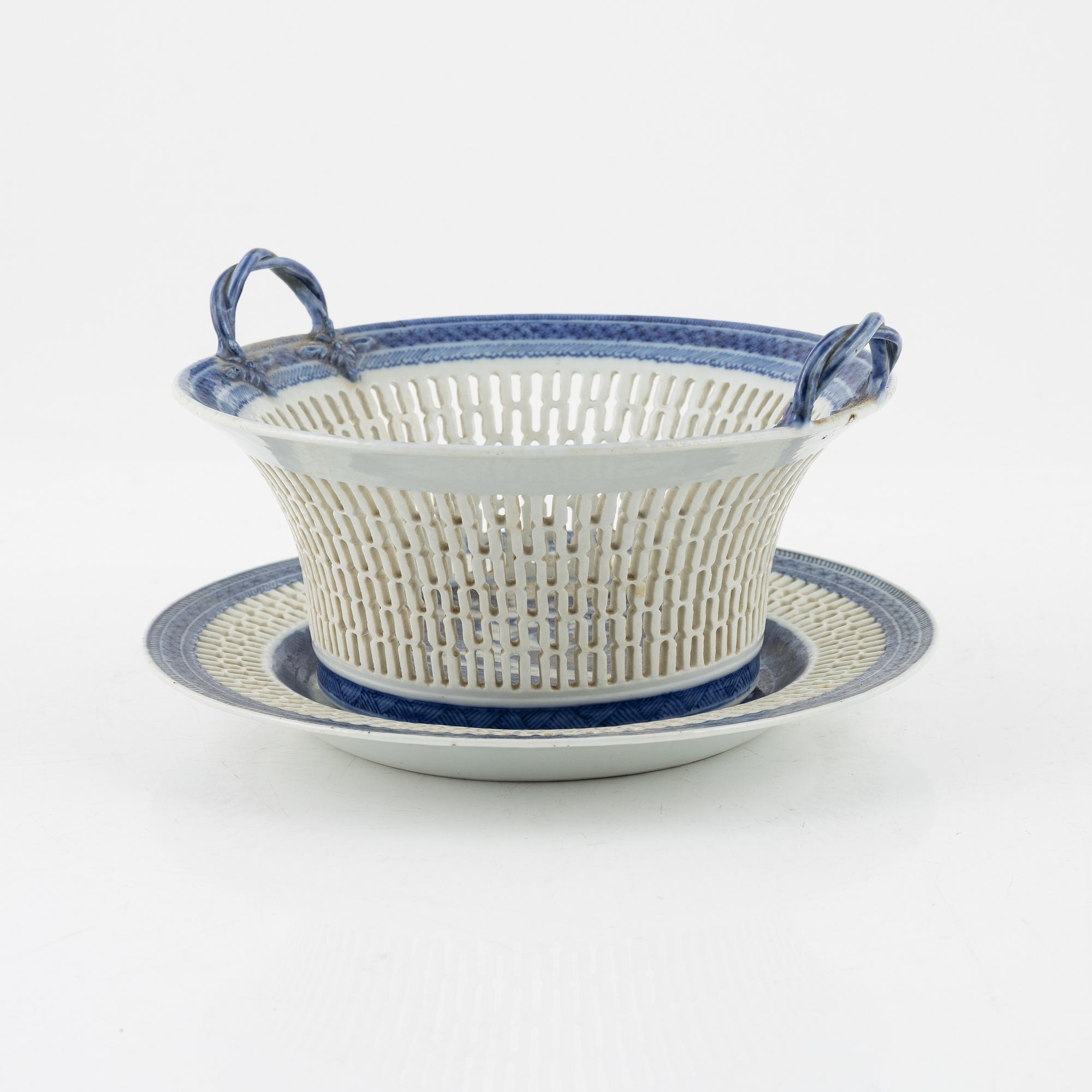 Gallerskål med fat, porslin, Qingdynasti, Kina, omkring 1800.