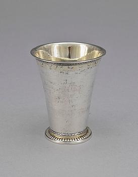 BÄGARE, silver, Anders Lundman, Stockholm 1747. Vikt ca 118 g.