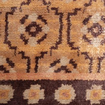 Konstfliten, a carpet, ca 303,5-306 x 190-193 cm, Gothenburg the 1920's.