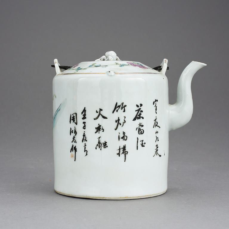 TEKANNA MED LOCK, porslin, Kina/Japan, 1800/1900-tal.