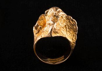 Björn Weckström, RING OCH ÖRHÄNGEN, guld 14K, pärlor, "Saana" och "Gold Flame", Lapponia 1970/1972. Vikt tot. 14,5 g.