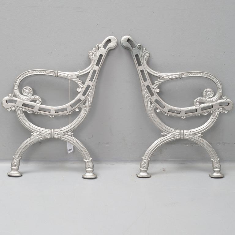 Cast iron ends for a garden sofa, Skoglund & Olson Gefle, circa 1900.