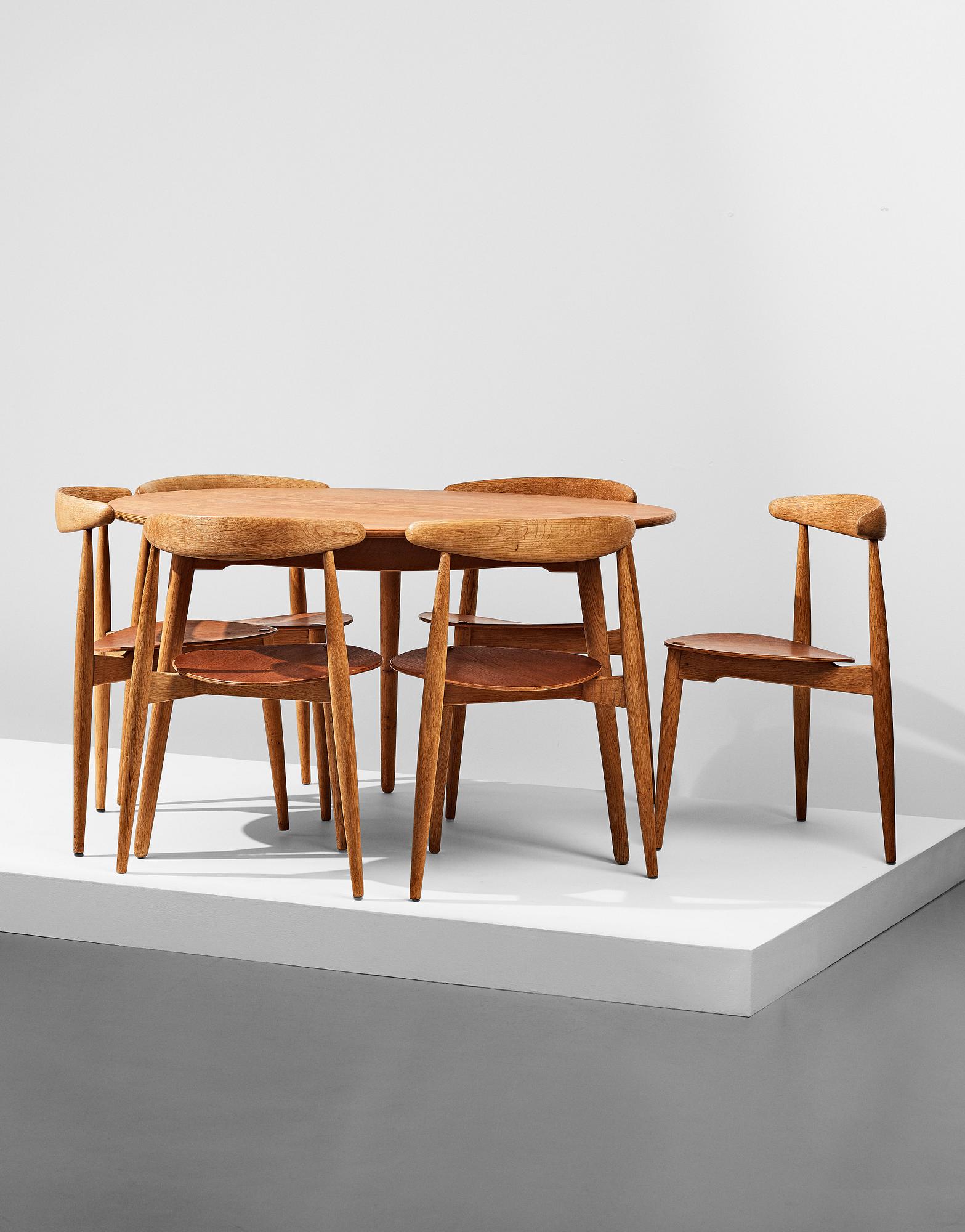 HANS J WEGNER, a "Heart set", a dining table with six chairs, Fritz Hansen, Denmark 1950's.