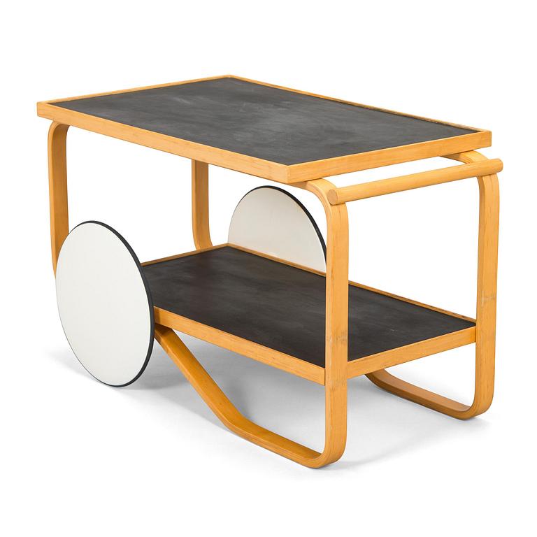 Alvar Aalto, serveringsvagn, modell 98, O.Y. Huonekalu- ja Rakennustyötehdas A.B. 1900-talets mitt.