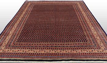 A CARPET, Sarouk-mir, around 372 x 260 cm.