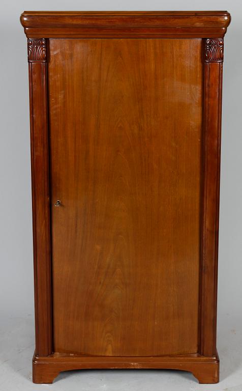 SKÅP, 1800-/1900-tal.