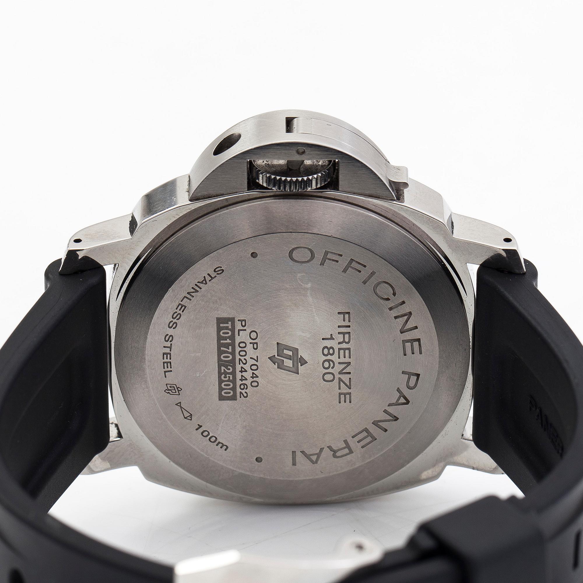 Panerai, Luminor, Base Logo, wristwatch, 44 mm.