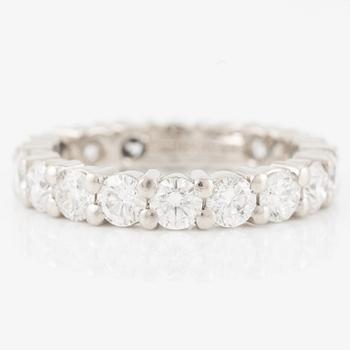 W.A. Bolin ring full eternity band in platinum set with round brilliant-cut diamonds.