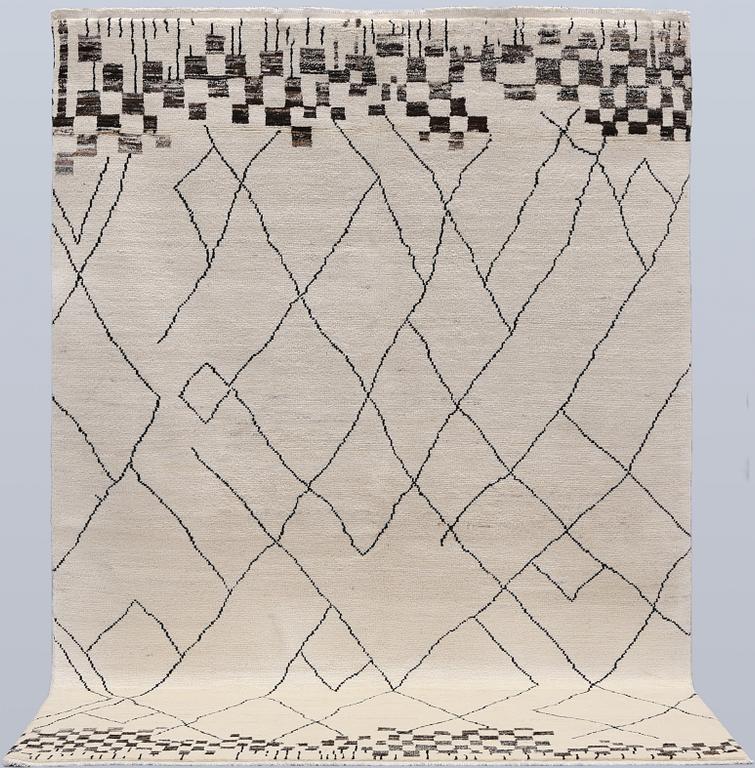 A Moroccan carpet, 263 x 167 cm.