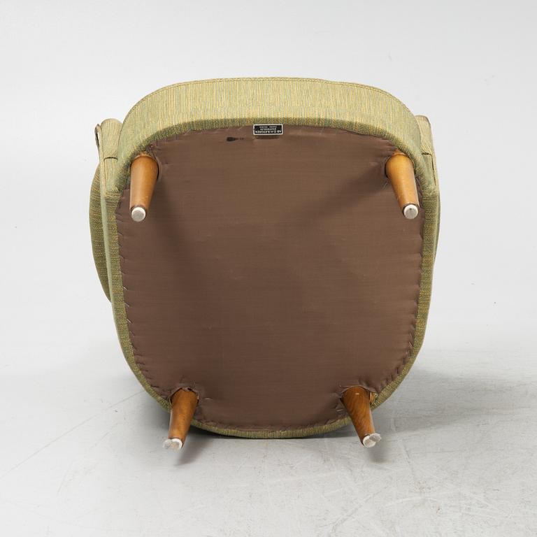 Carl Malmsten, a pair of 'Samsas' easy chairs from OH Sjögren. second part of the 20th Century.