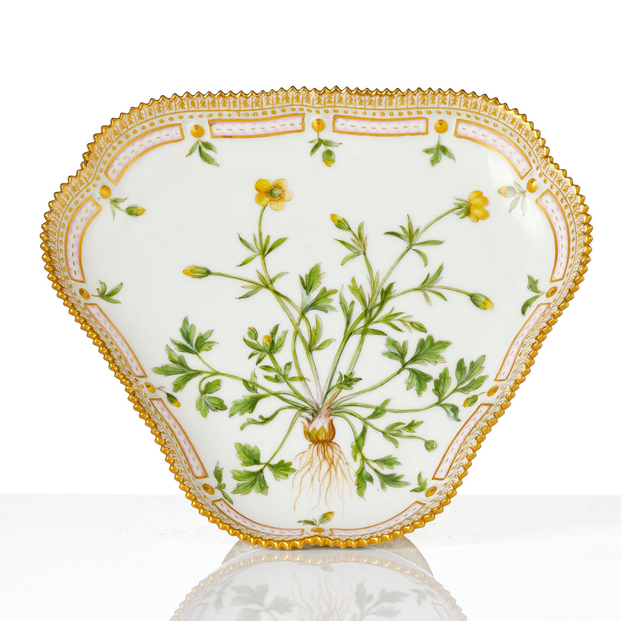 Tazza, porslin. Royal Copenhagen, "Flora Danica", Danmark, 1900-tal.