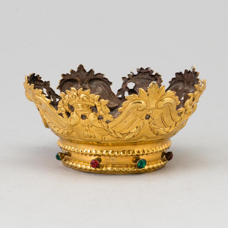 A gilded copper crown, ca 1800.