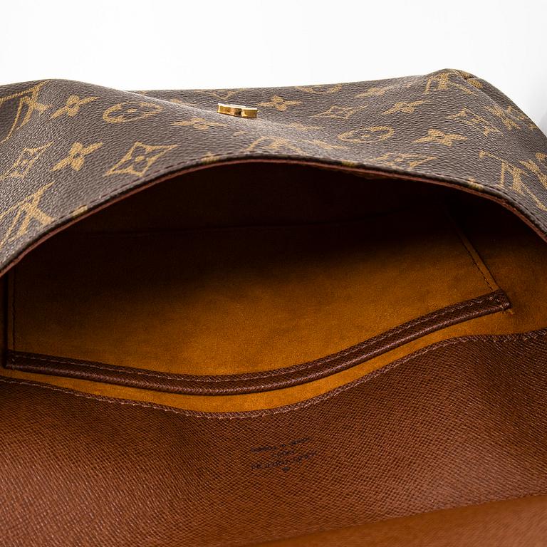 Louis Vuitton, a 'Musette Tango' bag.
