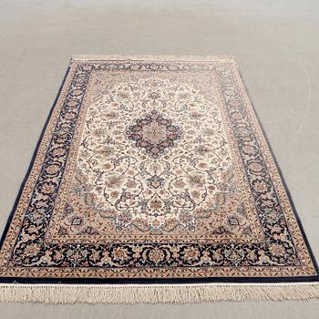 An Isfahan rug, central Persia  signed Davari, 225 x 148 cm.