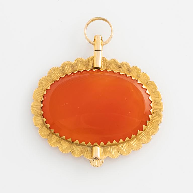 Pendant/pocket watch key, 18K gold with agate.