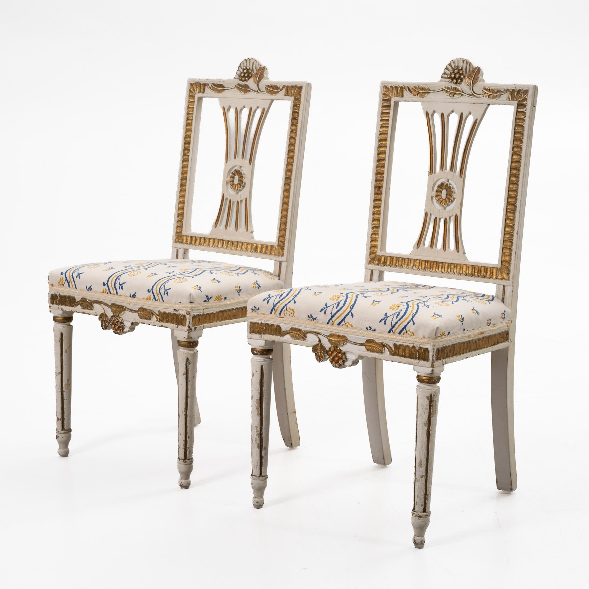 Chairs, a pair, Lindome, late Gustavian, circa 1800.