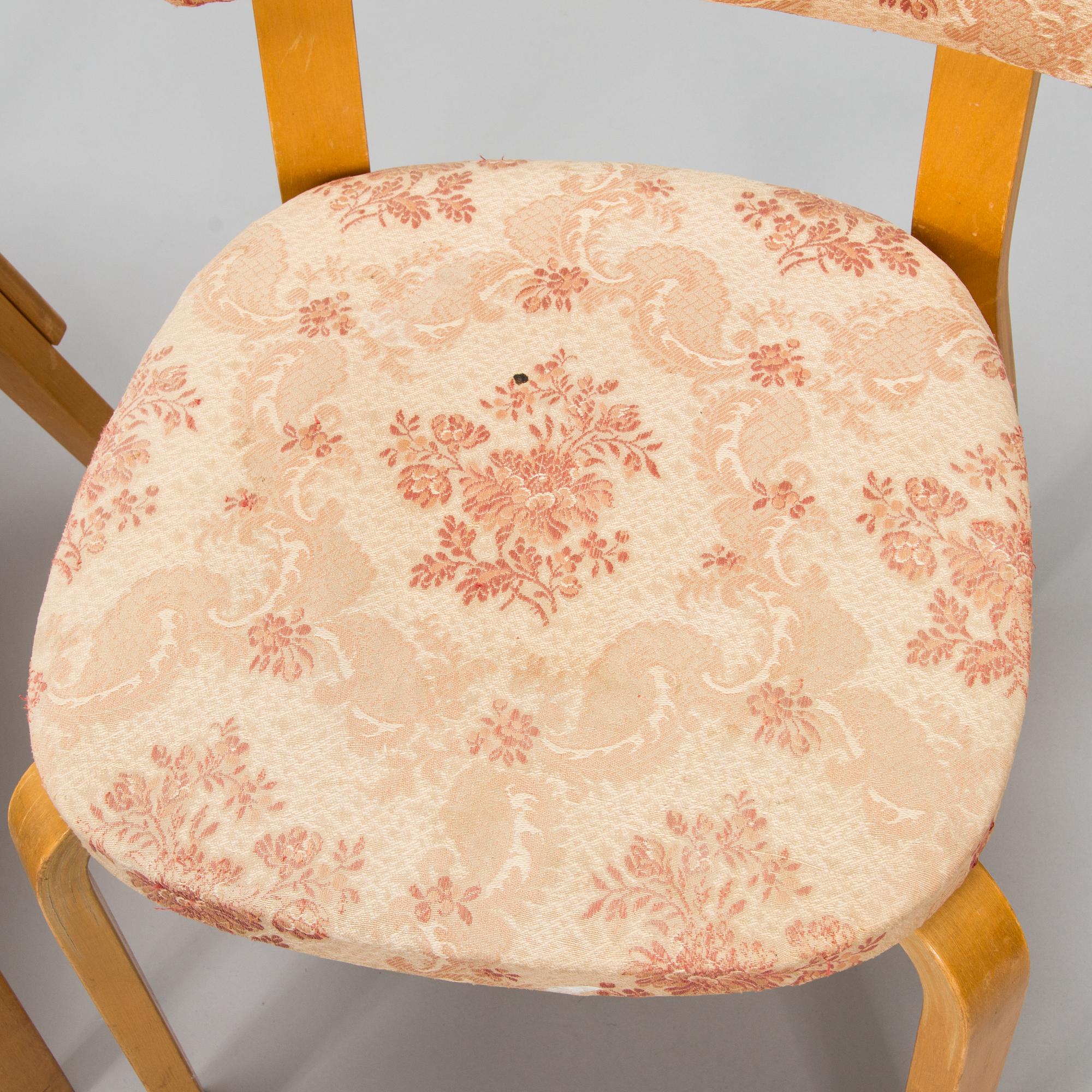 Alvar Aalto, Three mid-20th century '63' chairs for O.Y. Huonekalu- ja Rakennustyötehdas A.B.