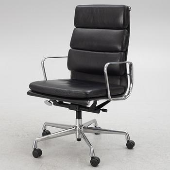 Charles & Ray Eames, a "Soft Pad Chair EA 219" swivel chair, Vitra, 21st century.