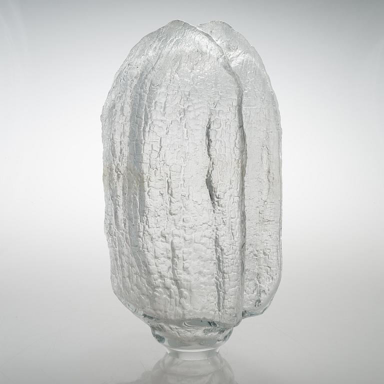 TIMO SARPANEVA, a 'Shadows' sculpture from Finlandia series, signed Timo Sarpaneva, Iittala 1964.