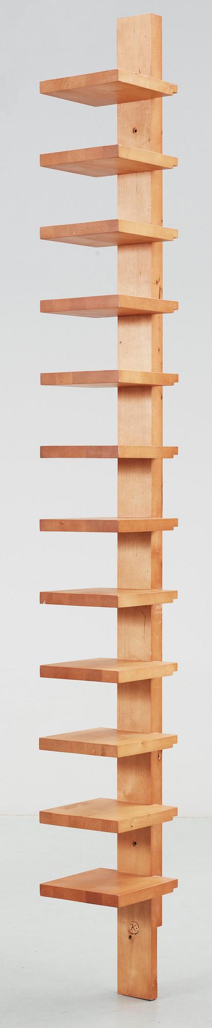 HYLLA, "Pilaster", John Kandell, Källemo AB Värnamo.