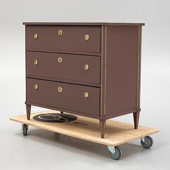 A chest of drawers, 19th Century.