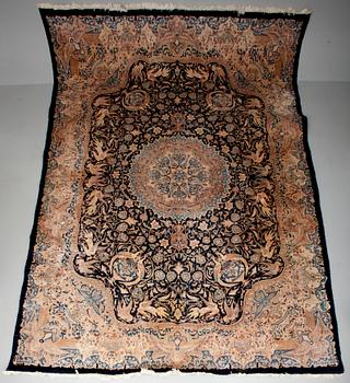 MATTA, Kashan. Ca 347x250 cm.