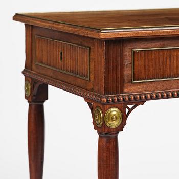 Bord, av Gottlieb Iwersson (mästare i Stockholm 1778-1813), signerat och daterat 1794, Sengustavianskt.
