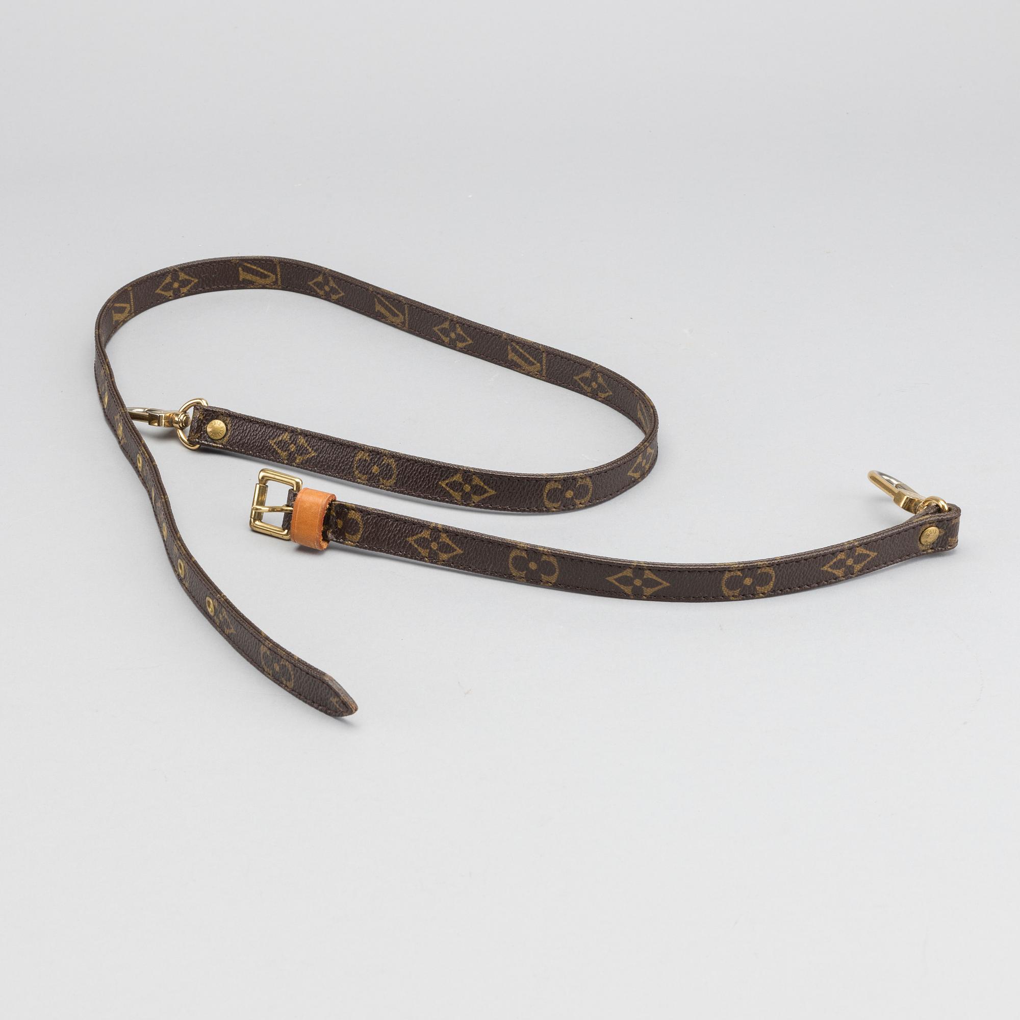 LOUIS VUITTON, shoulder strap.