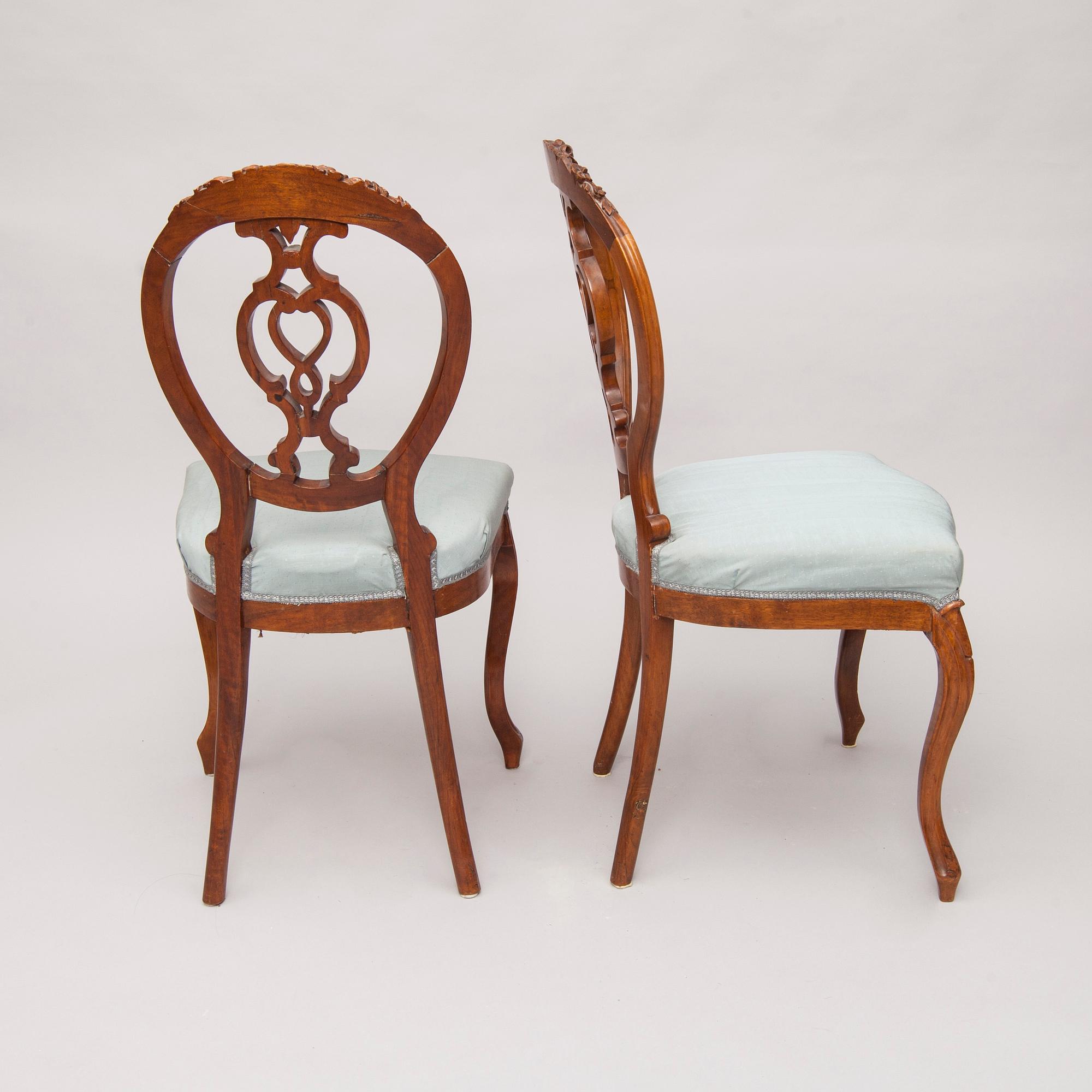 STOLAR, ett par, rokokostil, 1800-talets slut.