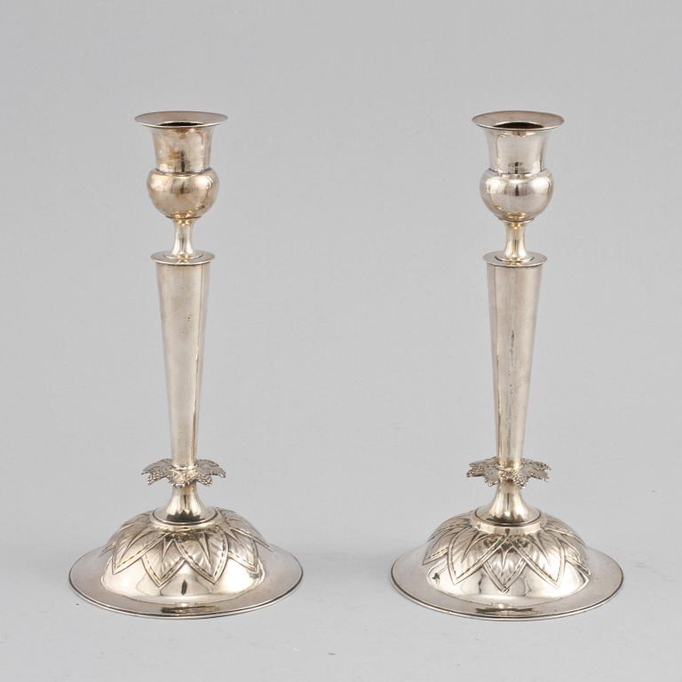 LJUSSTAKAR, ett par, silver, Carl-Petter Lampa, Stockholm 1837.