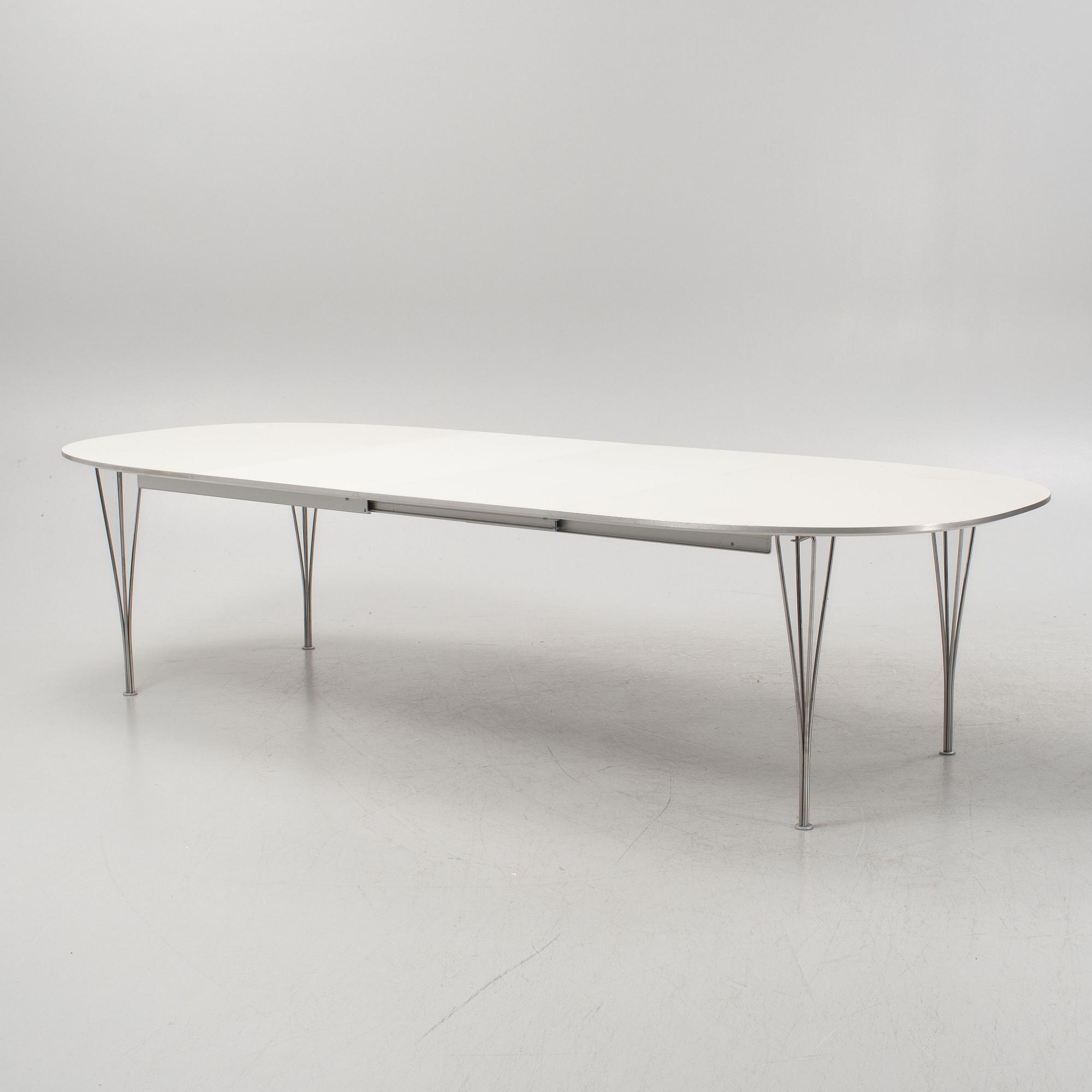 Bruno Mathsson & Piet Hein, matbord, "Superellips", Fritz Hansen, Danmark, daterat 2012.