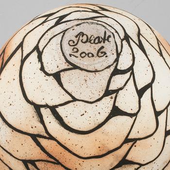 SKÅL, stengods, "Forskydninger", Beate Andersen, 2006.