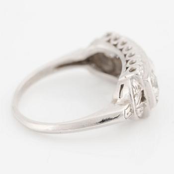 Ring, platinum with three old-cut diamonds.