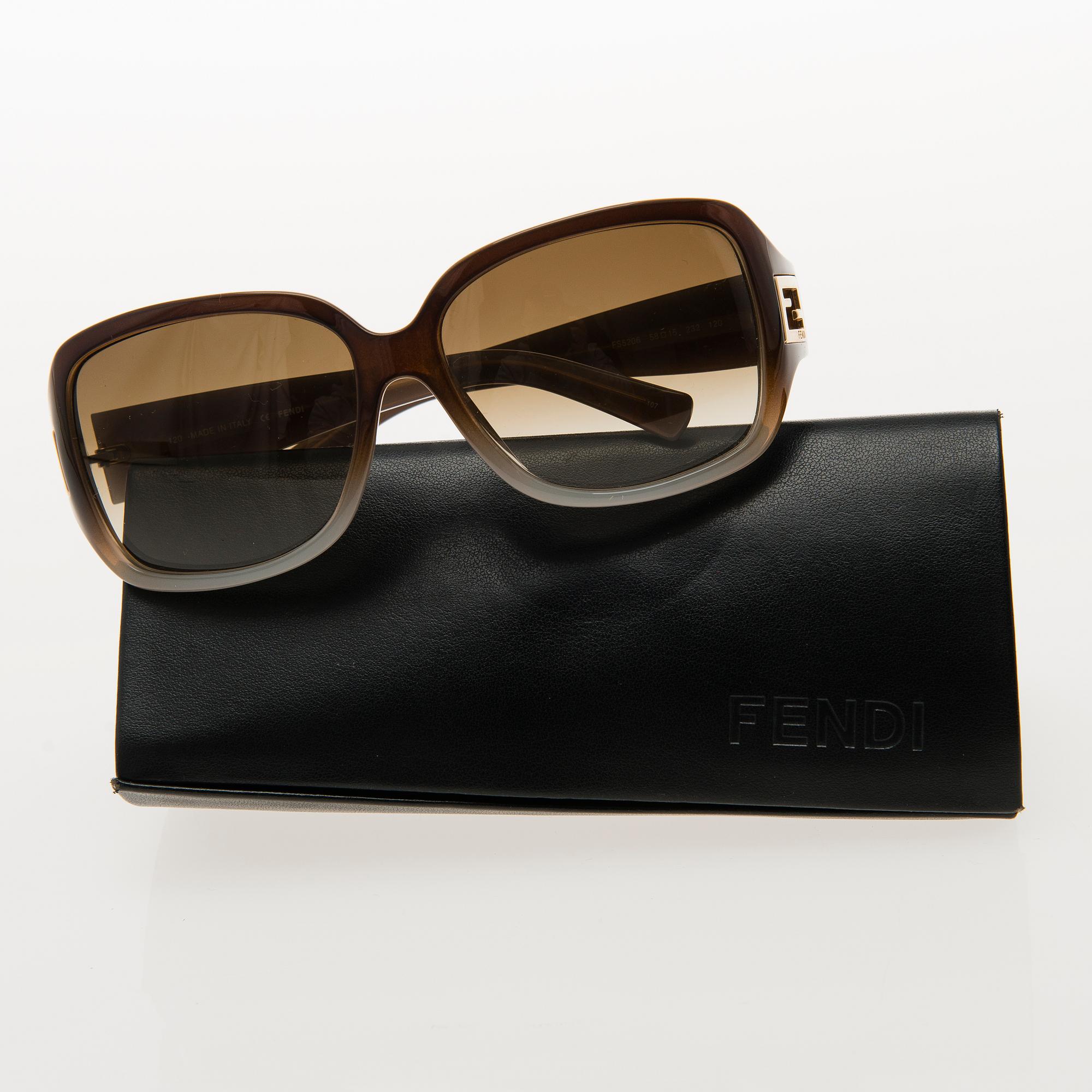 FENDI SUNGLASSES.