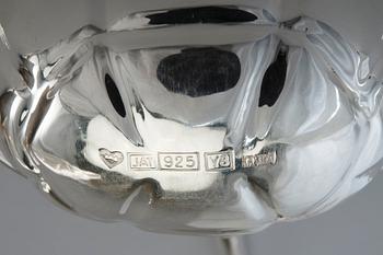 SOPPTERRIN MED SLEV, sterling silver, J. A. Tarkiainen Helsingfors 2000. Längd 45 cm, vikt 2248 g.
