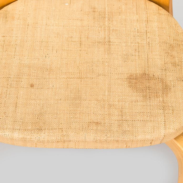 Alvar Aalto, tuoleja 2 kpl, malli 69, Artek 1960-luku.