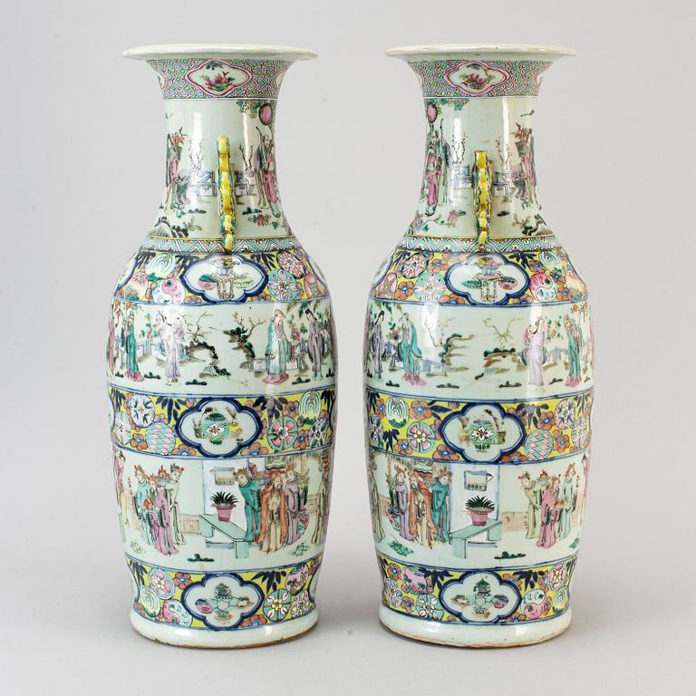 A large pair of famille rose vases, Qing dynasty, 19th century.
