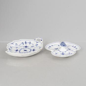 Service pieces, 5 pcs, porcelain, "Blue Fluted", Royal Copenhagen, Denmark.