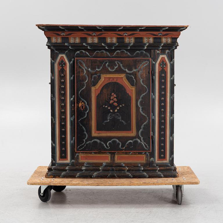 A painted cabinet, Järvsö, first half of the 19th Century.