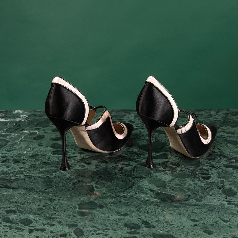 PUMPS, MANOLO BLAHNIK, storlek 39,5.