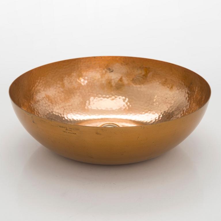 Tapio Wirkkala, A bronze bowl, model TW 476, marked Design Tapio Wirkkala, Kultakeskus, Made in Finland.