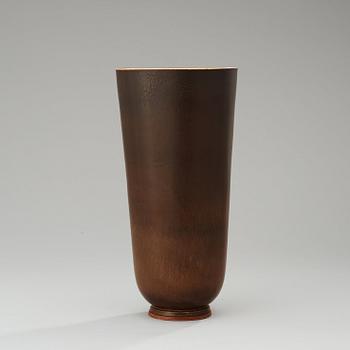 A Berndt Friberg stoneware vase, Gustavsberg Studio 1968.