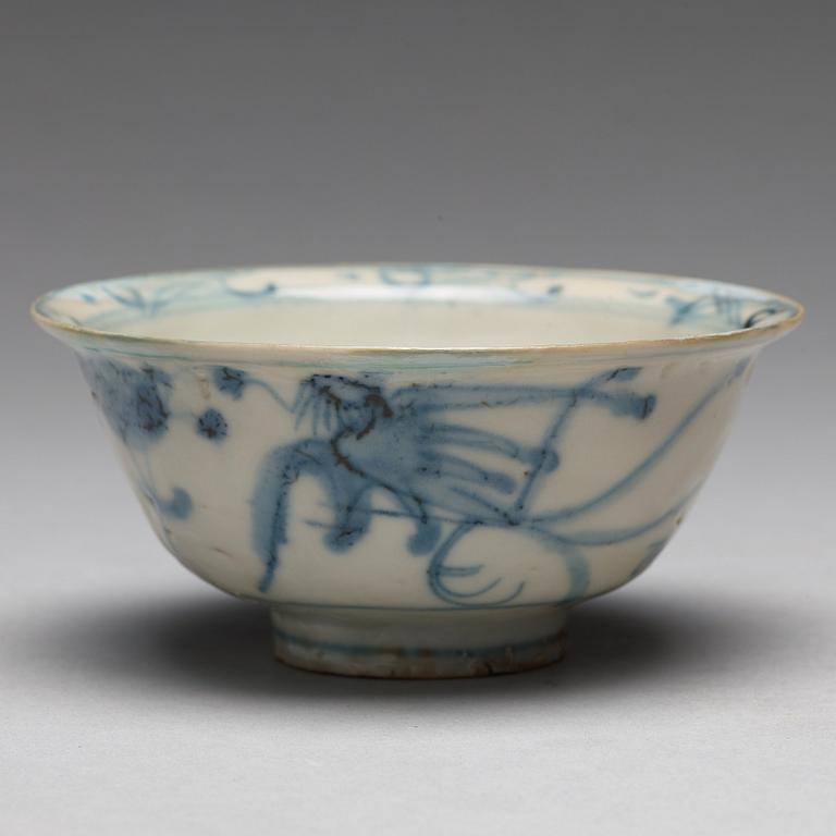 Two blue and white bowls, Qing dynasty, 19th century.