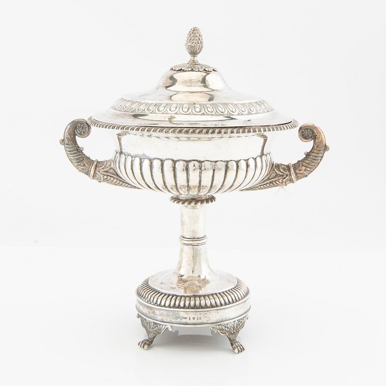 Johan Grönwall granulated sugar bowl, silver, Vänersborg, 1830, Empire style.