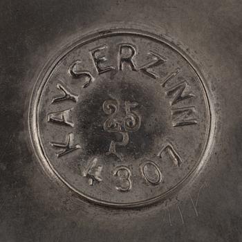 Vas och kandelaber, tenn, jugend, Kayserzinn, Tyskland, tidigt 1900-tal.